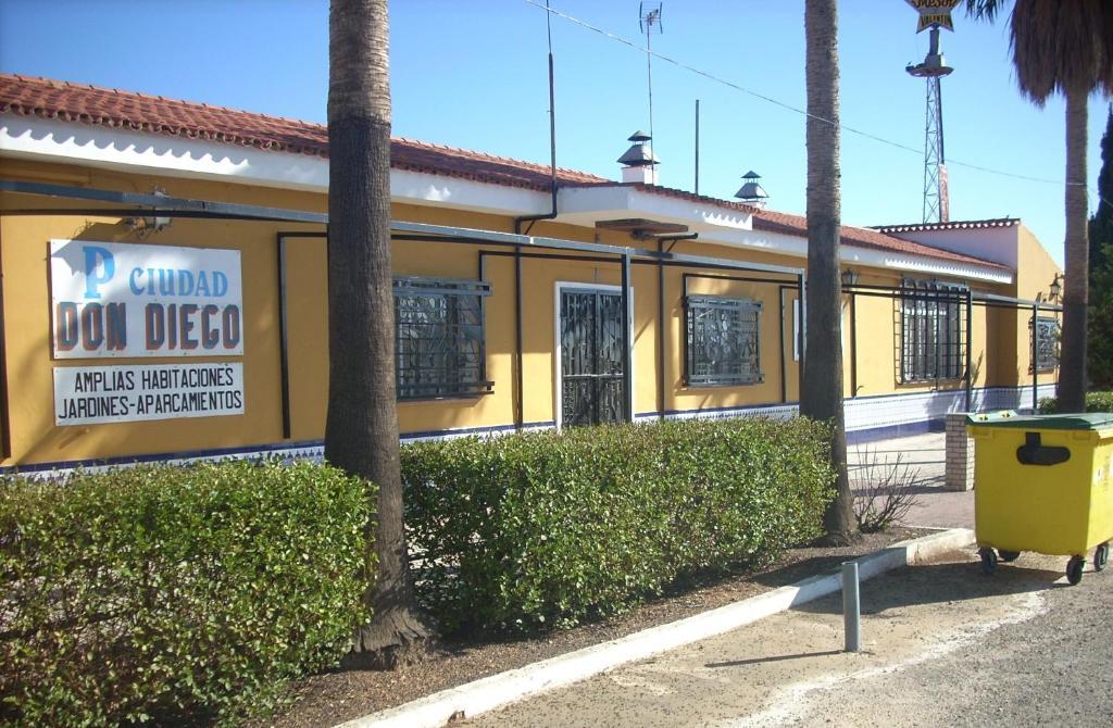 Hostal Don Diego San Juan Del Puerto Esterno foto
